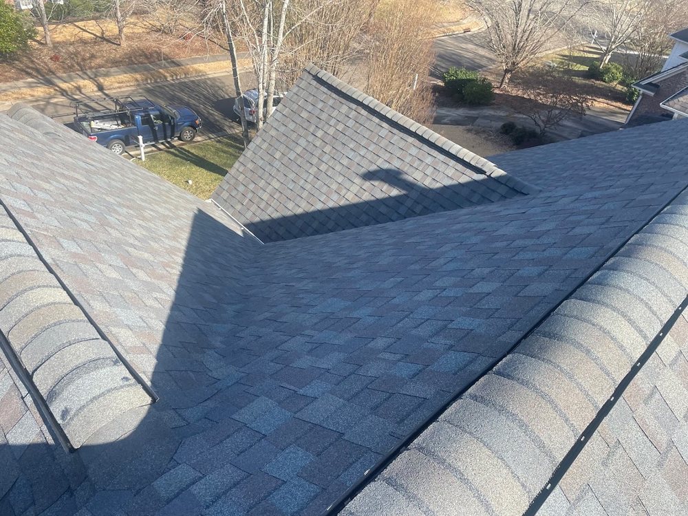 Roof Replacement by Emerald Roofing using New ridge and hip detail