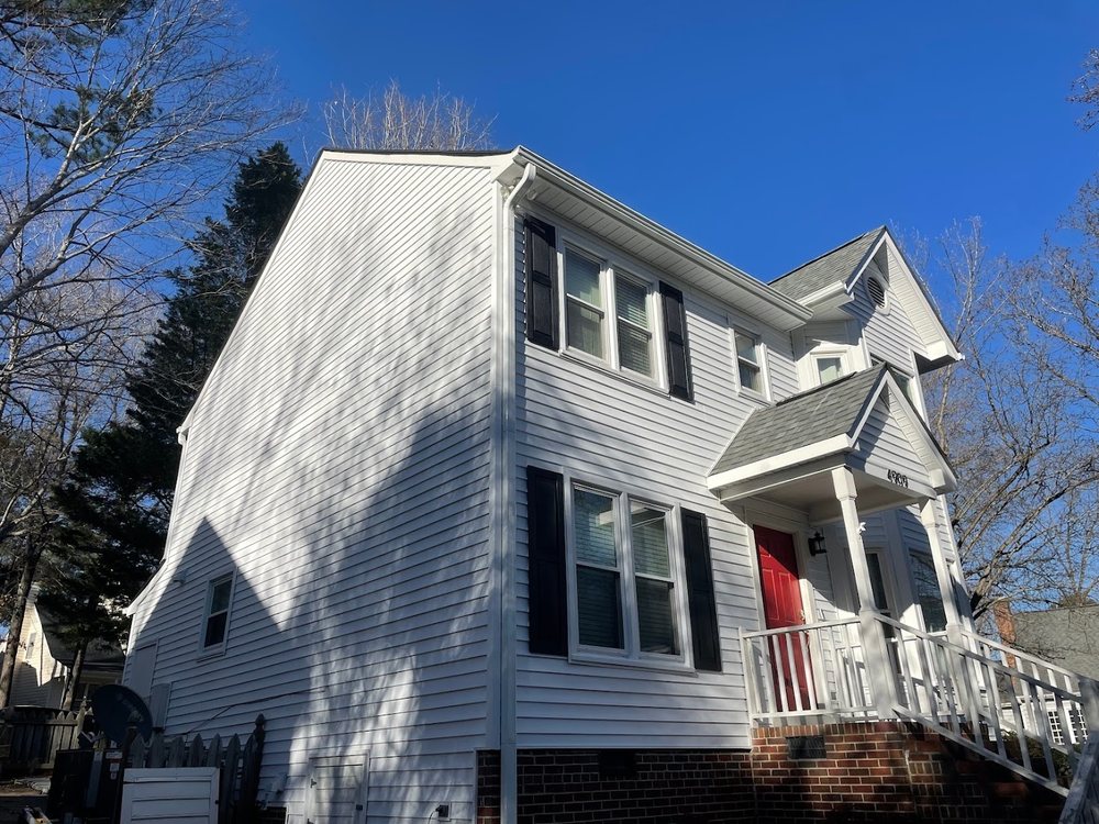 Roof Replacement by Emerald Roofing using Completed architectural shingle roof