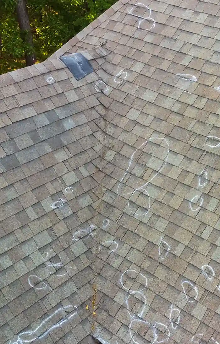 Impact of Storms and Hurricanes on Shingles Roofs